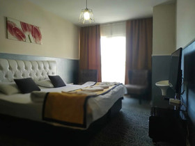 Gold Suite