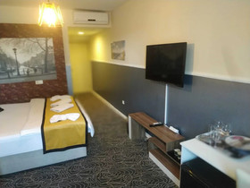 Gold Suite
