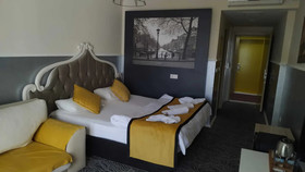 Gold Suite