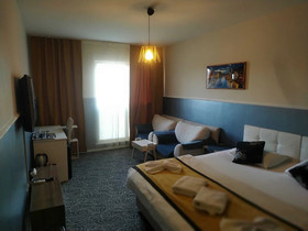 Gold Suite