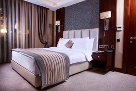 Grand Aras Hotel & Suites
