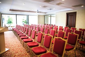 Grand Aras Hotel & Suites