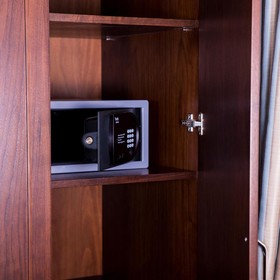 Grand Aras Hotel & Suites