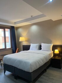 Grand Armada Hotel