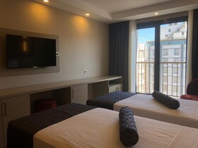 Grand Iska Hotel