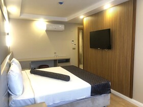 Grand Iska Hotel