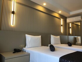 Grand Iska Hotel