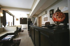 Grand Peninsula Hotel