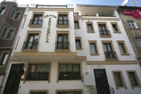 Grand Peninsula Hotel