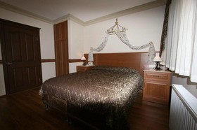 Grand Peninsula Hotel