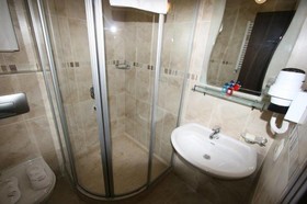 Grand Peninsula Hotel