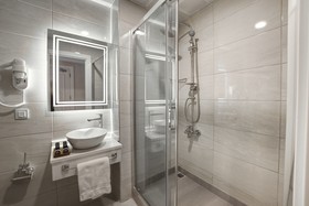 Great Fortune Design Hotel