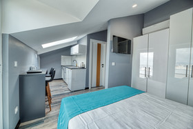 Gris & Verde Suite Hotel