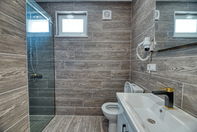 Gris & Verde Suite Hotel