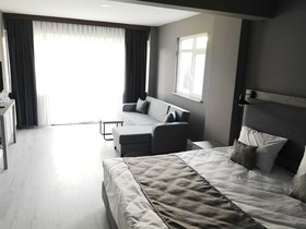 HBS Boutique Hotel  Garden & Restaurant