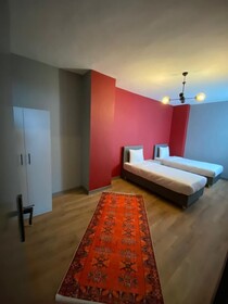 Hexa Suites Hotel