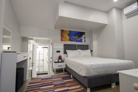 Hodegon Suite