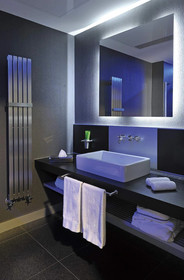 Vernazza Suites Hotel