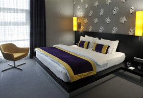 Vernazza Suites Hotel