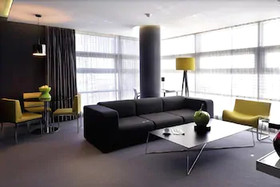 Vernazza Suites Hotel