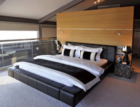 Vernazza Suites Hotel