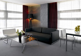 Vernazza Suites Hotel