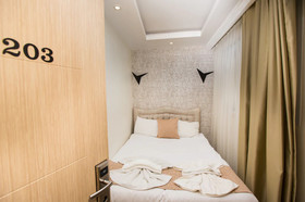 Honey Hotel