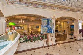 Amiral Palace Hotel