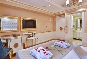 Hotel Emirhan Palace