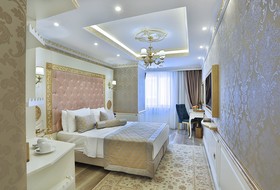 Hotel Emirhan Palace