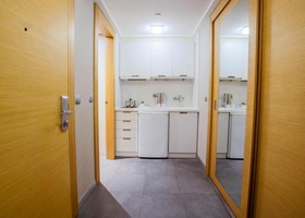 Housez Suites & Apartments