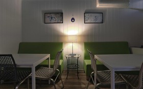 Hush Hostel Lounge
