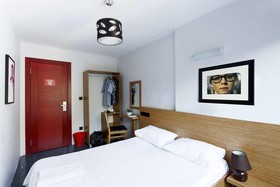 The Room Hostel Moda