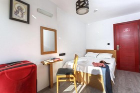 The Room Hostel Moda