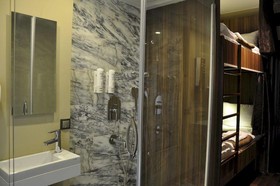 Juliet Rooms & Kitchen