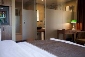 Juliet Rooms & Kitchen