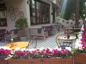 Juliet Rooms & Kitchen