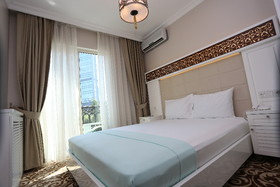 K Suites Hotel