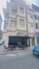 La Mer Old City Hotel