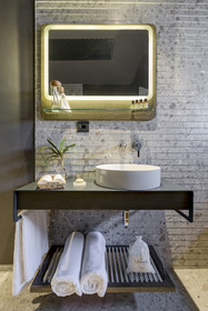 Lampa Design Hotel