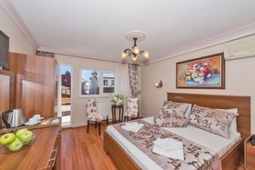 Lamp Hotel
