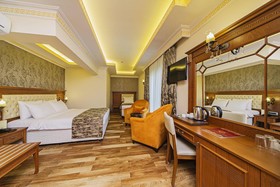 Lausos Palace Hotel