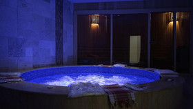 La Vita Suites