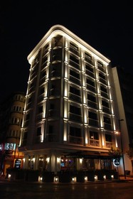 Le Mirage Hotel