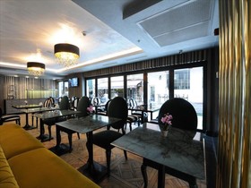 Le Petit Palace Hotel