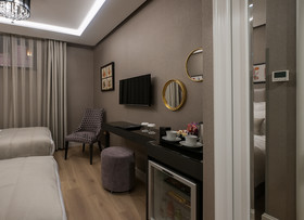 Le Petit Palace Hotel