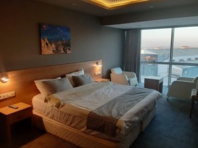 Lily Airport Otel