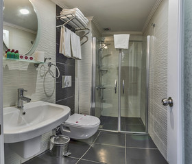 Nova City Hotel