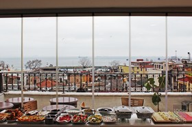 Nova City Hotel
