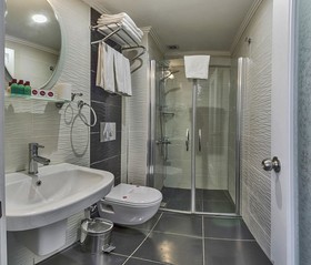 Nova City Hotel